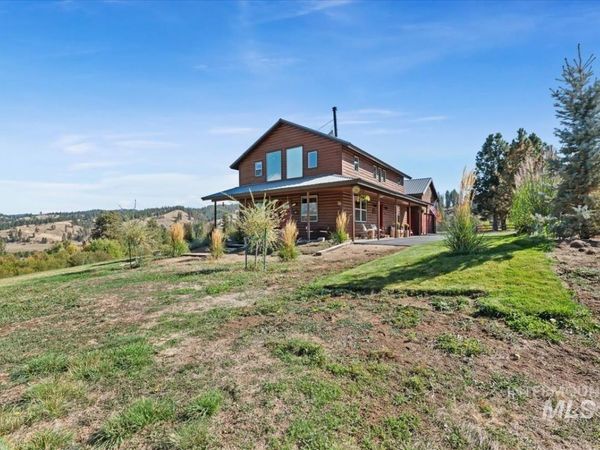 34 Crosstimber Loop, Garden Valley, ID 83622