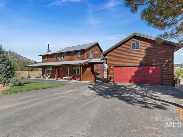 34 Crosstimber Loop, Garden Valley, ID 83622