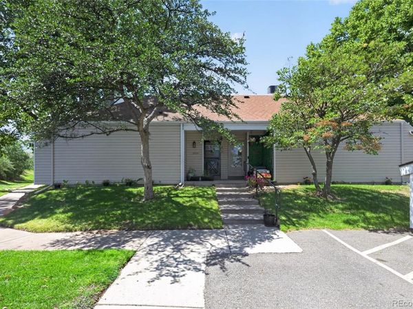 2600 S Xanadu Way , Unit B, Aurora, CO 80014