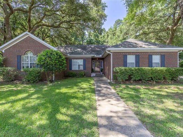7794 Charleston Oaks Drive , Daphne, AL 36526