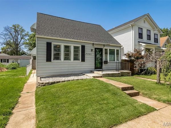 6962 Sutherland Avenue, St Louis, MO 63109