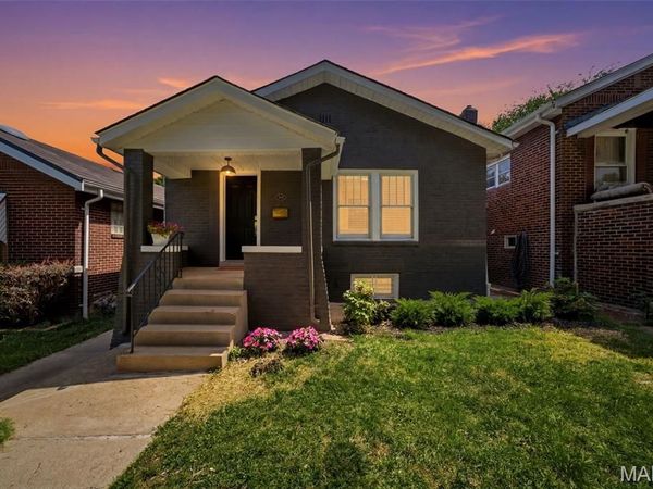 4050 McDonald Avenue, St Louis, MO 63116