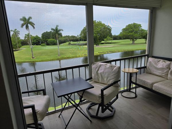 9923 S Hollybrook Lake Drive S, Unit 310, Pembroke Pines, FL 33025