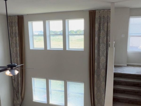 1060 Zeus CIR, Round Rock, TX 78665