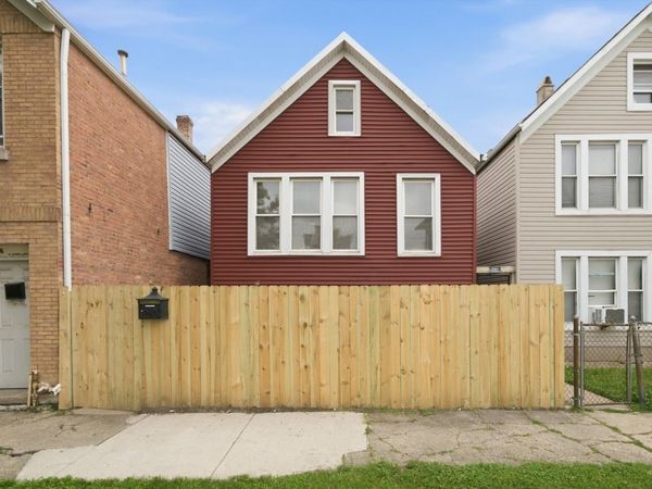 2642 S Sacramento Avenue , Chicago, IL 60623