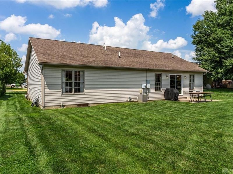 1004 Country Oaks Lane, Wilmington, OH 45177 Photo 2