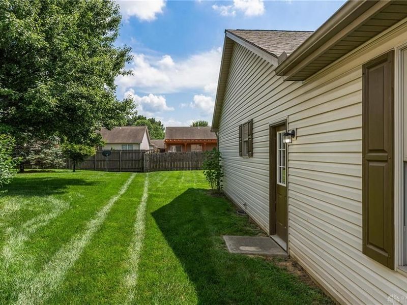 1004 Country Oaks Lane, Wilmington, OH 45177 Photo 3