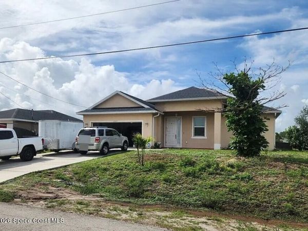 2903 26th Street SW , Lehigh Acres, FL 33973