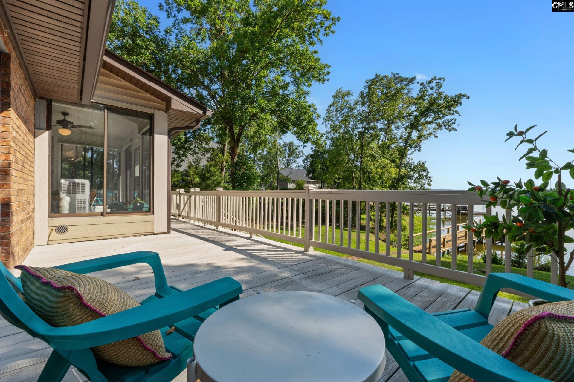 447 Edgewater Drive Photo 9