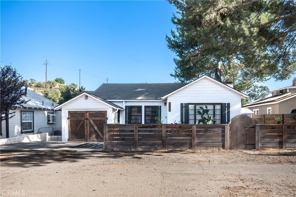 127 Capitol Hill, Paso Robles, CA 93446 Main Photo
