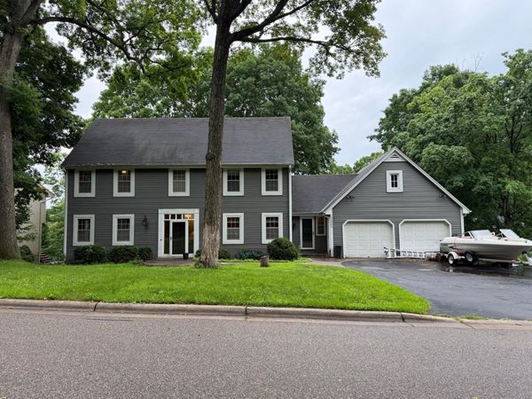11905 26th Avenue N, Plymouth, MN 55441