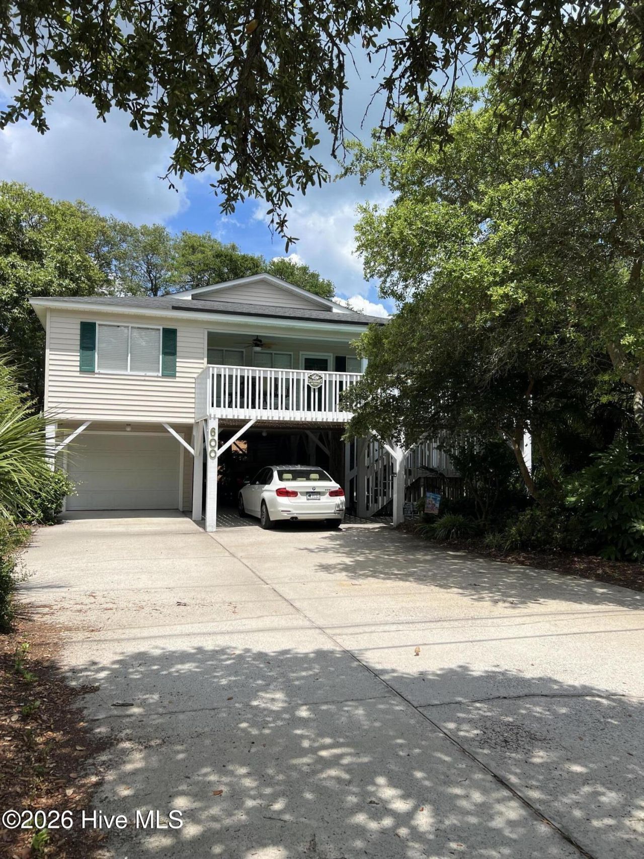 600 27th Avenue S, North Myrtle Beach, SC 29582 Main Photo