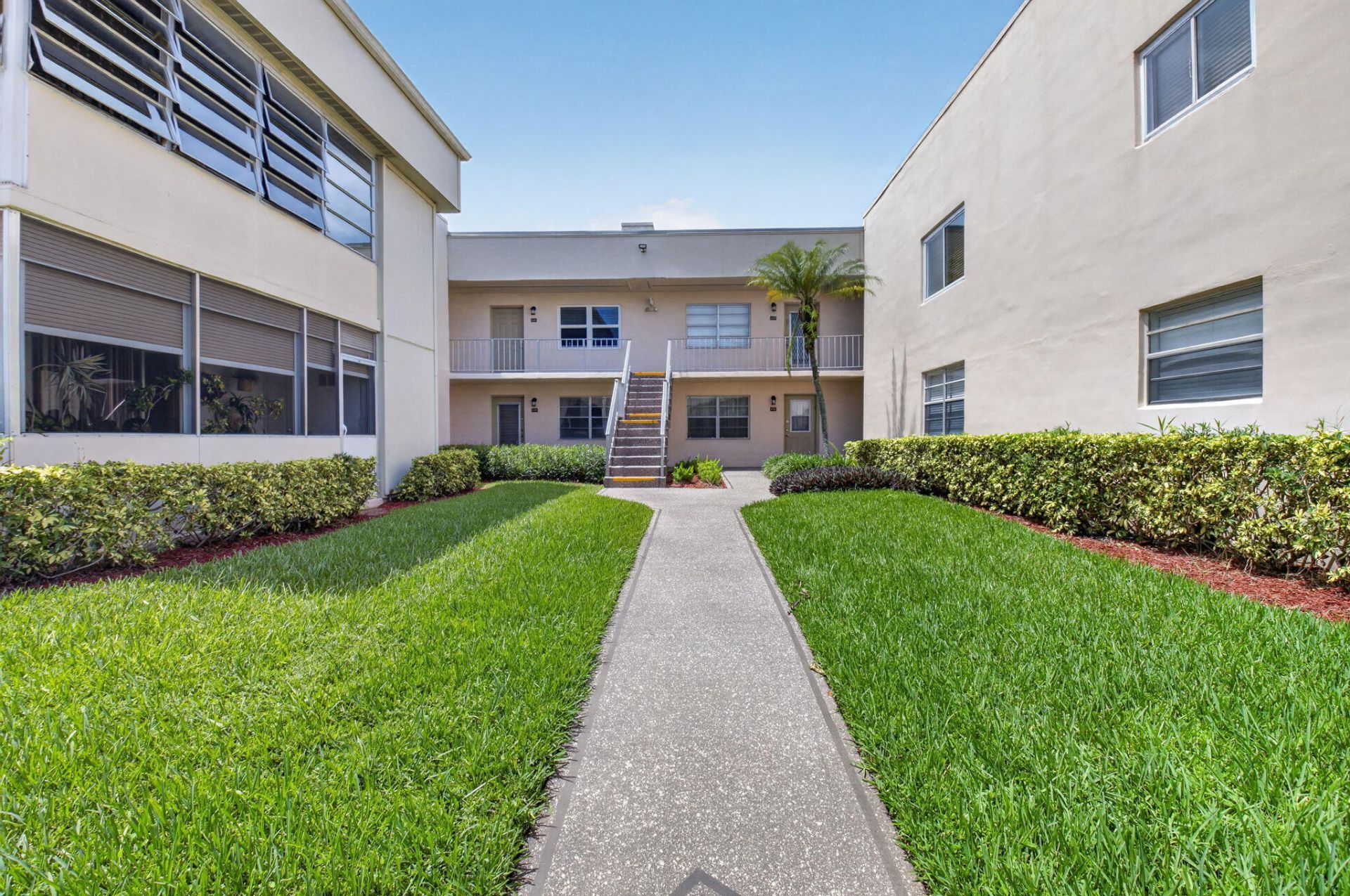 374 Capri H, Delray Beach, FL 33484 Photo