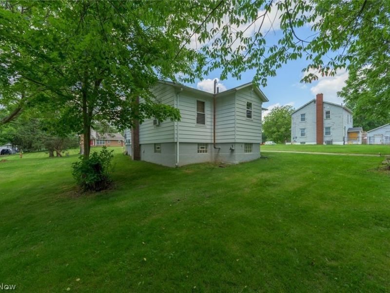 408 Newton Street, Tallmadge, OH 44278 Photo 12