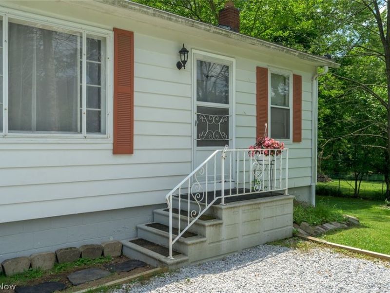 408 Newton Street, Tallmadge, OH 44278 Photo 4