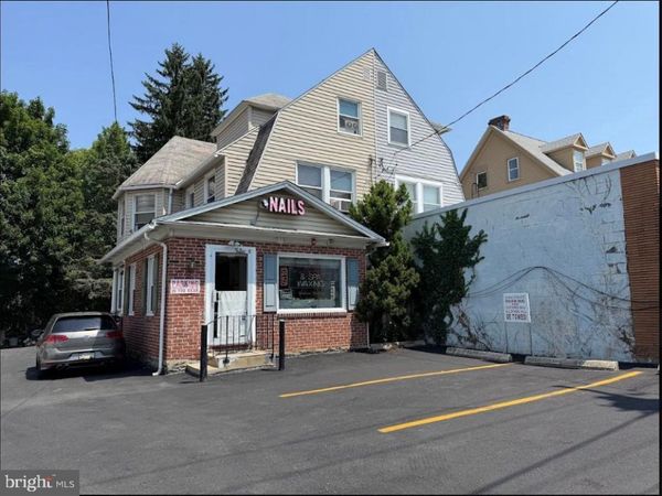 135 MONTGOMERY AVENUE , BALA CYNWYD, PA 19004