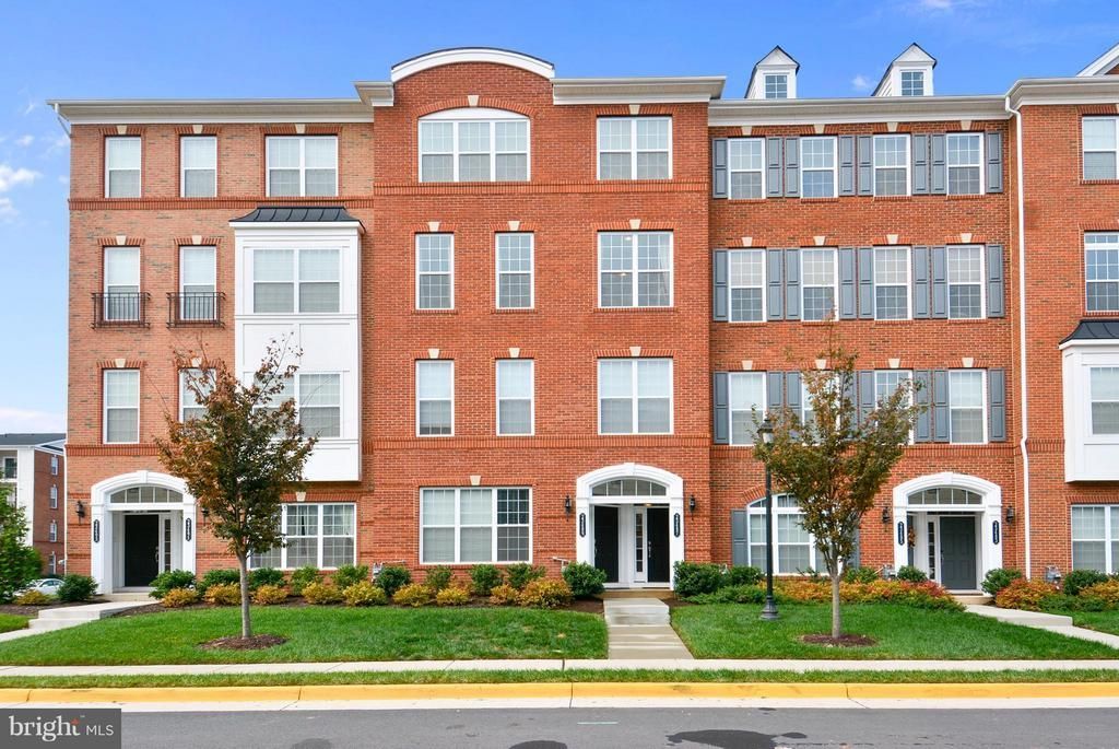 23487 Logans Ridge Terrace, Ashburn, VA 20148 Main Photo