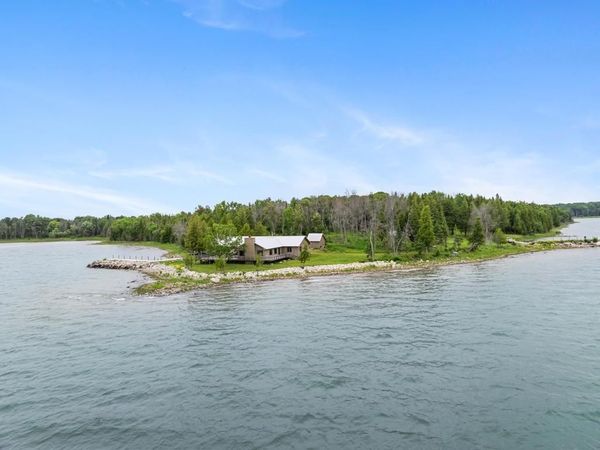 14851 E Burnt Island, Drummond Island, MI 49726