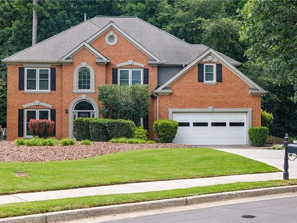 1300 Tahoe Pines Circle , Alpharetta, GA 30005