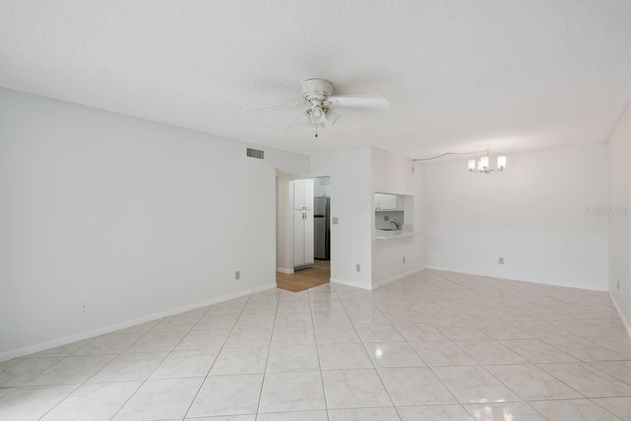 8215 Sun Spring Circle , Unit 12, Orlando, FL 32825 Photo