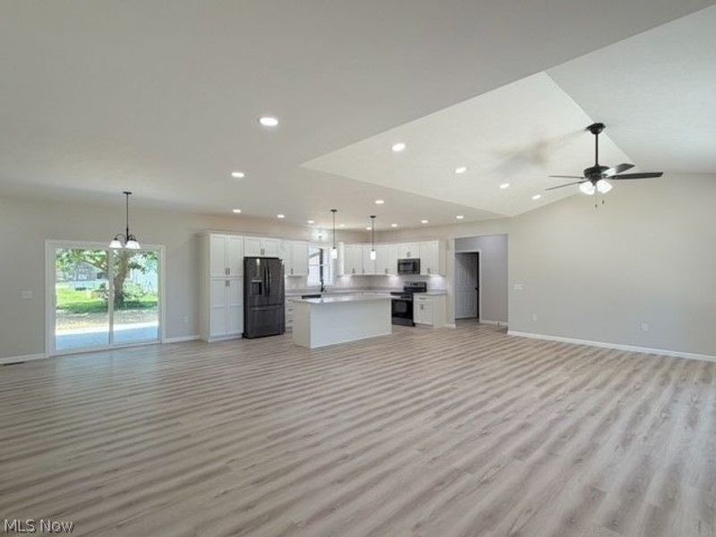 136 S Chestnut Street, Gnadenhutten, OH 44629 Photo 5