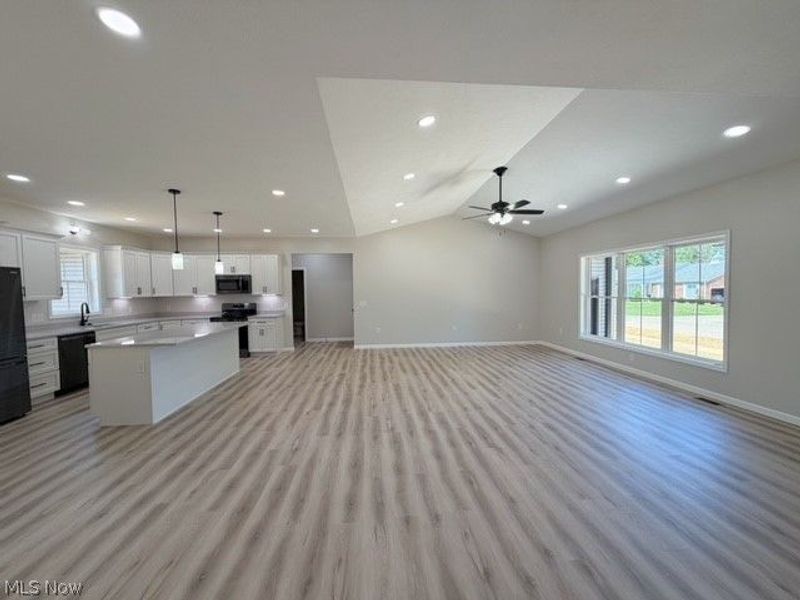 136 S Chestnut Street, Gnadenhutten, OH 44629 Photo 6