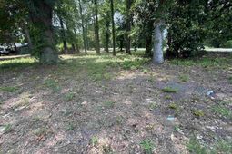 North Longstreet St.  photo 4