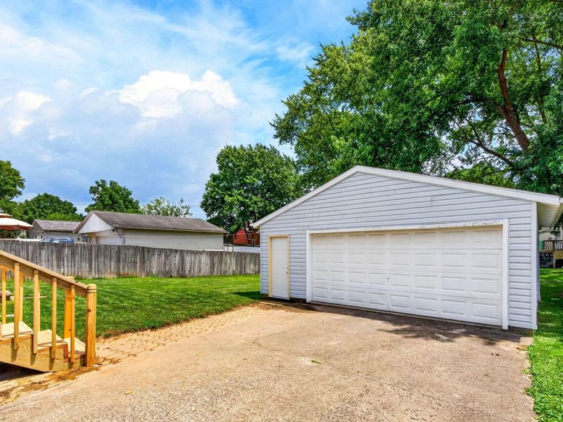 8767 Hubbard Drive S, Galloway, OH 43119 Photo 27
