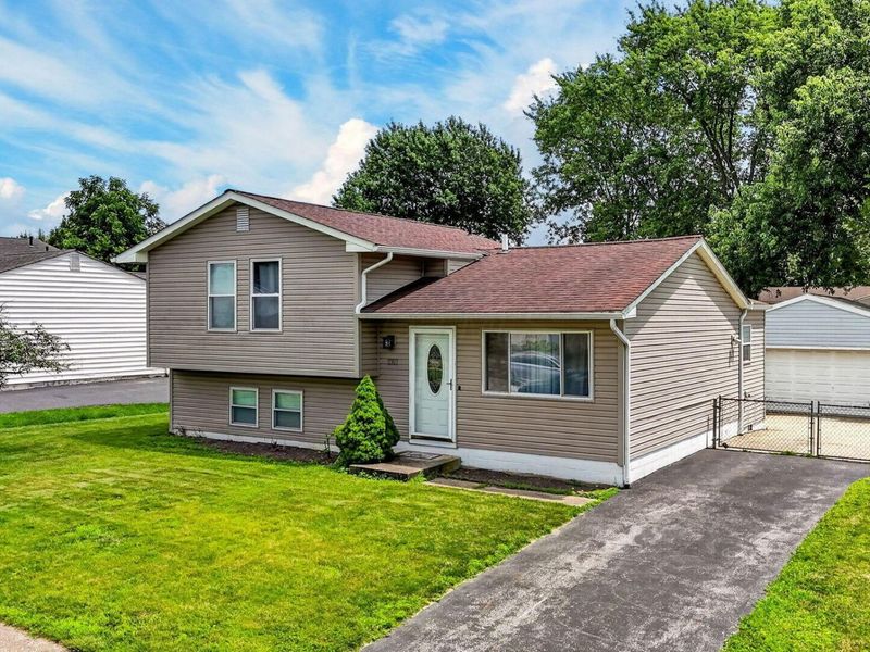 8767 Hubbard Drive S, Galloway, OH 43119 Photo 32