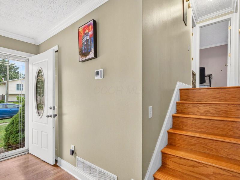 8767 Hubbard Drive S, Galloway, OH 43119 Photo 5