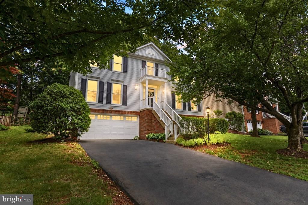 20644 CUTWATER PLACE , POTOMAC FALLS, VA 20165