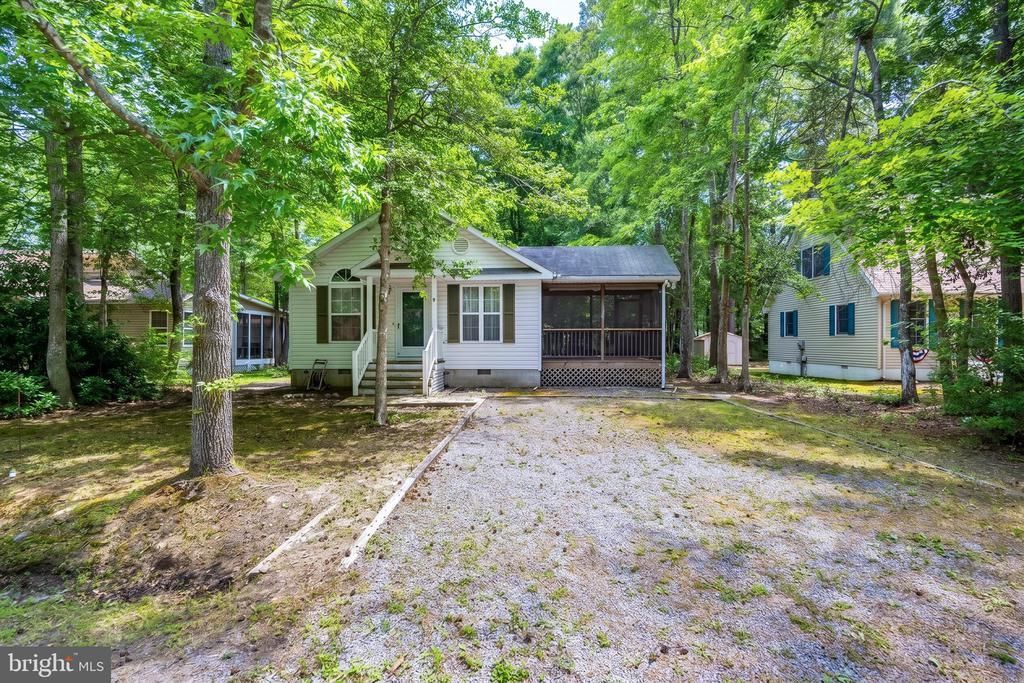 9 CAMELOT CIRCLE , OCEAN PINES, MD 21811