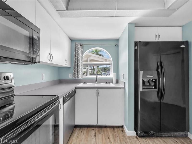28 Cosmopolitan Dr, Unit 15, Lehigh Acres, FL 33936 Photo