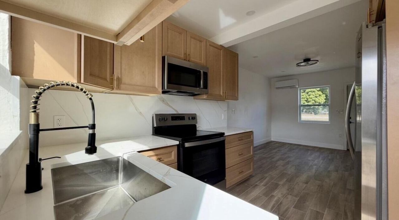 24 SW 10th Avenue, Delray Beach, FL 33444 Photo