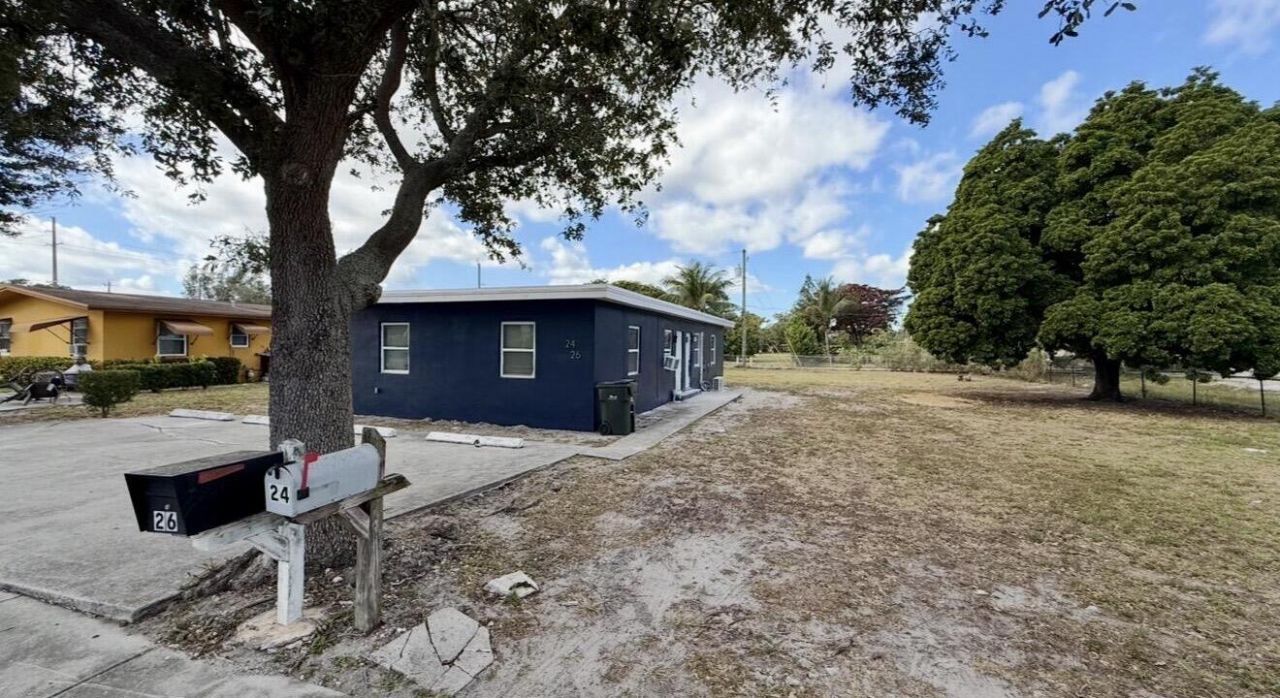 24 SW 10th Avenue, Delray Beach, FL 33444 Photo