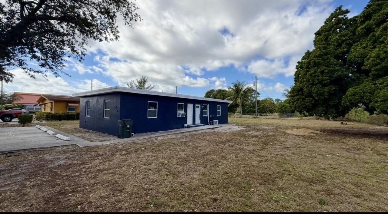24 SW 10th Avenue, Delray Beach, FL 33444 Photo