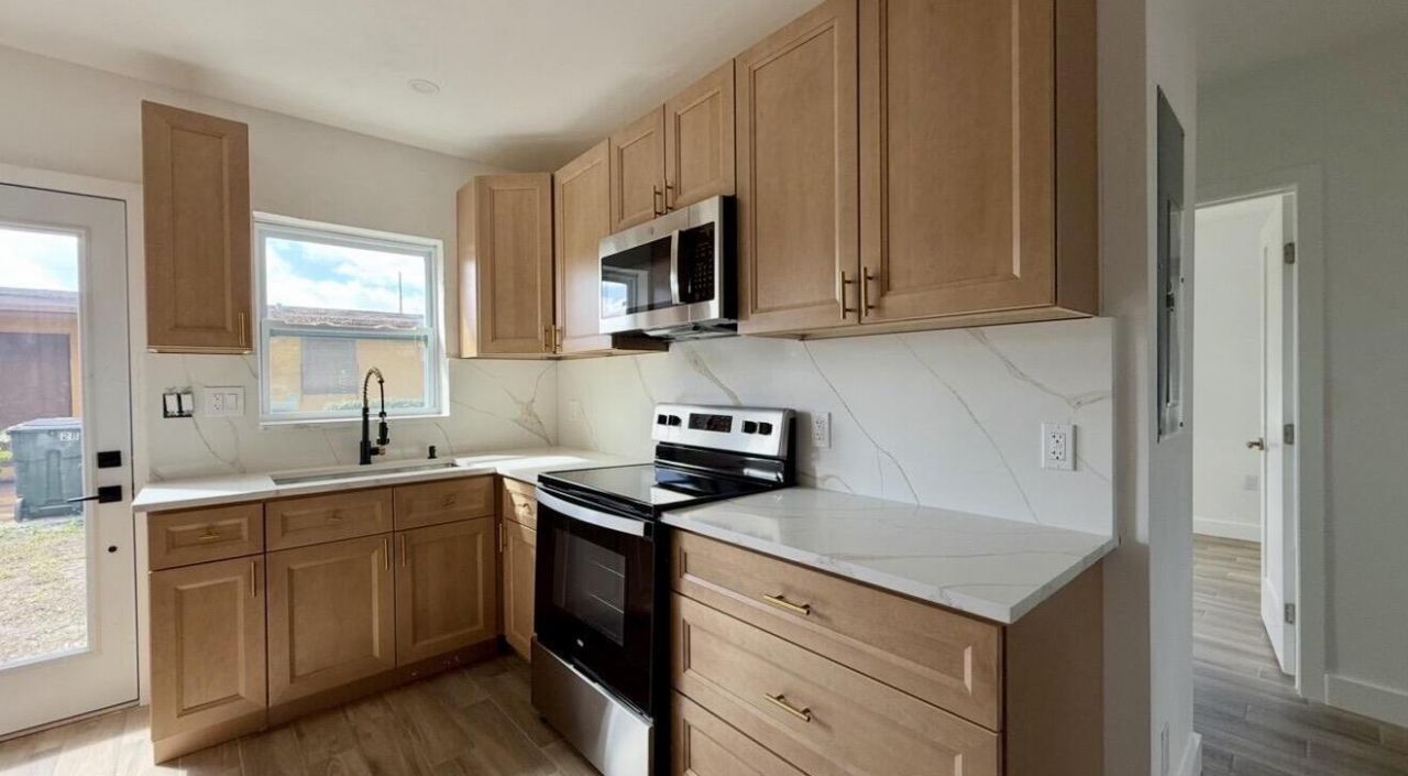 24 SW 10th Avenue, Delray Beach, FL 33444 Photo