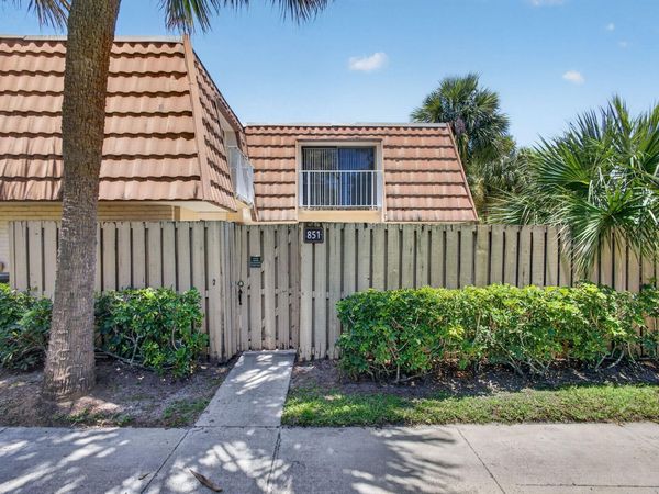 851 Blue Ridge Circle, West Palm Beach, FL 33409