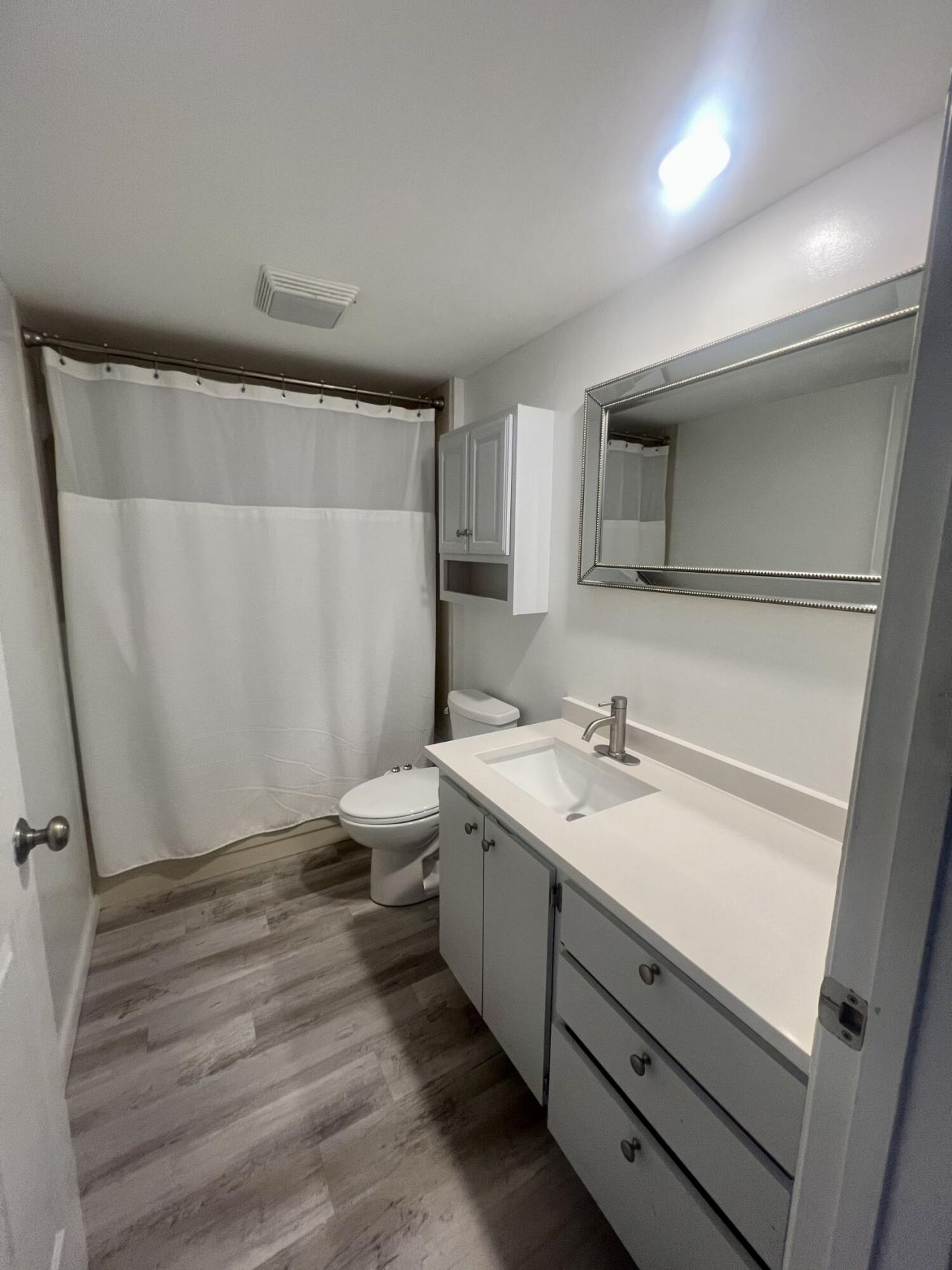 3516 Whitehall Drive, Unit 301, West Palm Beach, FL 33401 Photo