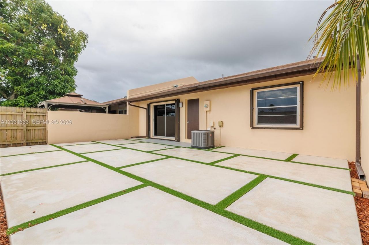 11903 SW 110th St Cir E , Unit 11903, Miami, FL 33186 Photo