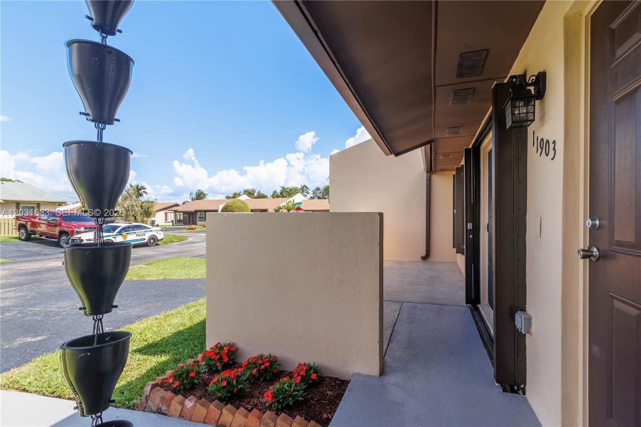 11903 SW 110th St Cir E , Unit 11903, Miami, FL 33186 Photo