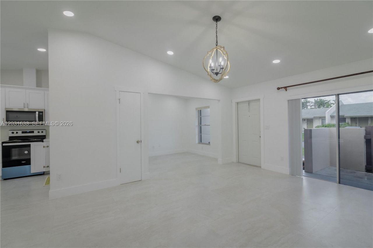 11903 SW 110th St Cir E , Unit 11903, Miami, FL 33186 Photo