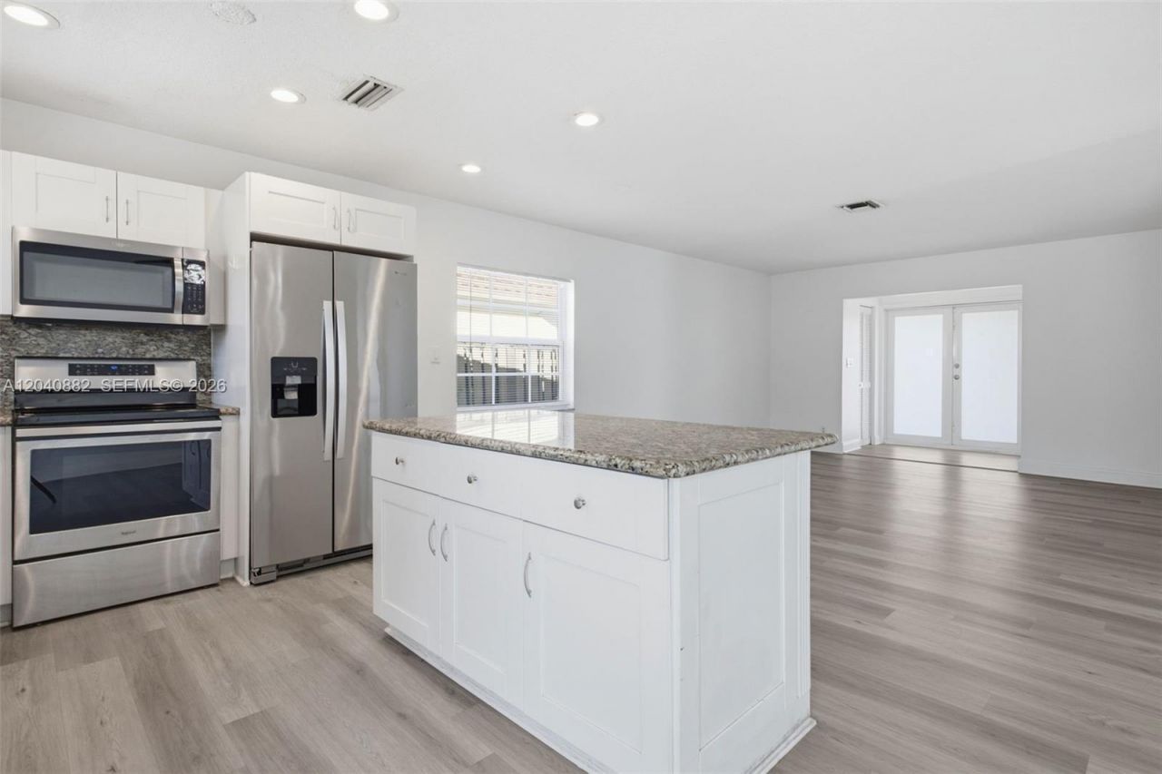 816 Johnson St , Hollywood, FL 33019 Photo