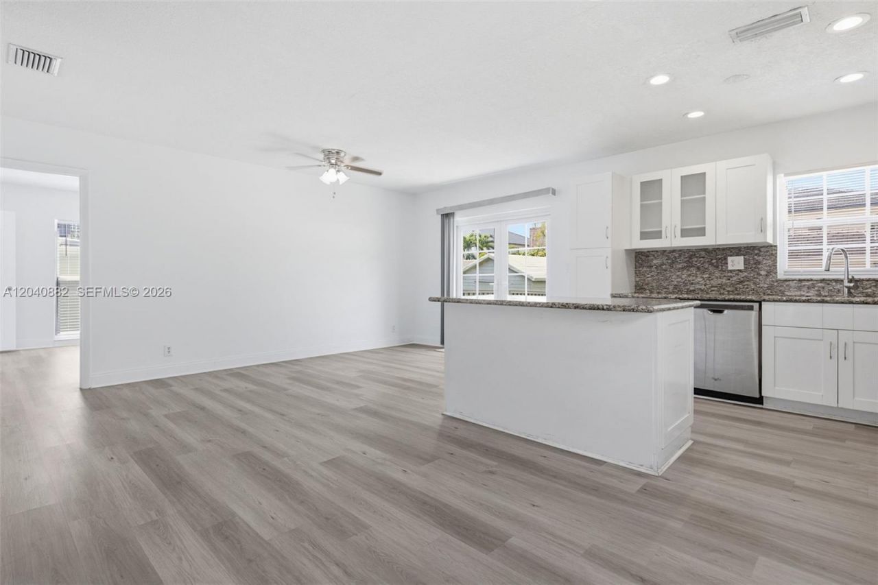 816 Johnson St , Hollywood, FL 33019 Photo
