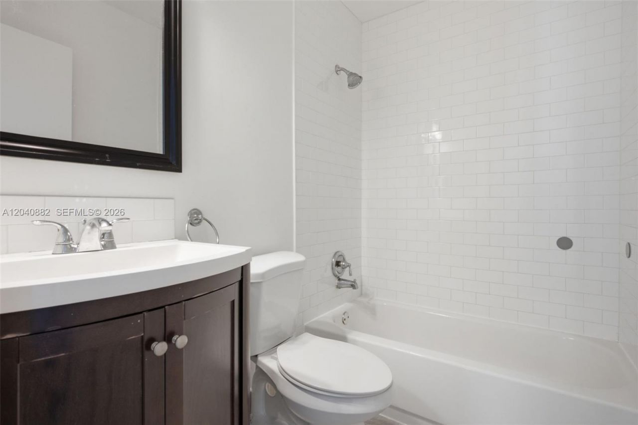816 Johnson St , Hollywood, FL 33019 Photo