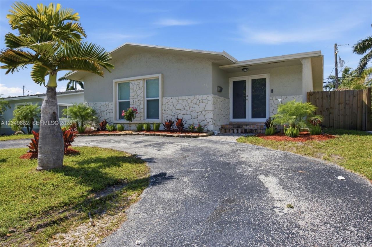 816 Johnson St , Hollywood, FL 33019 Photo