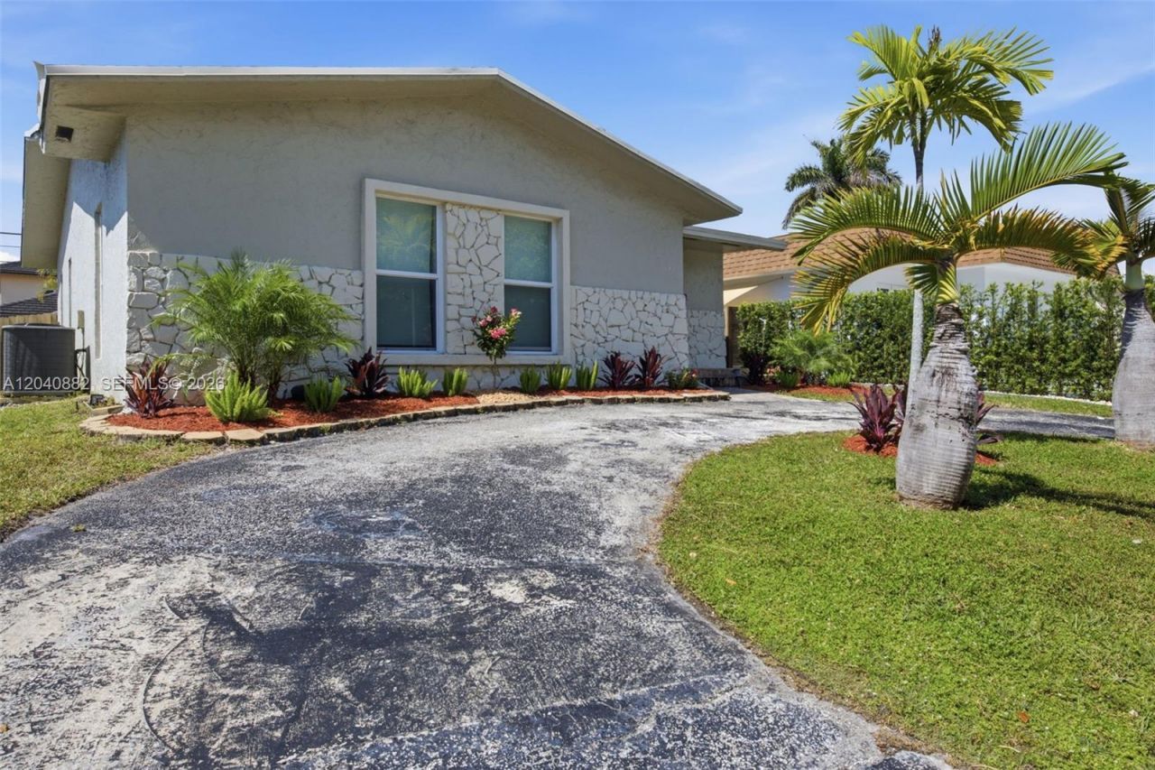 816 Johnson St , Hollywood, FL 33019 Photo
