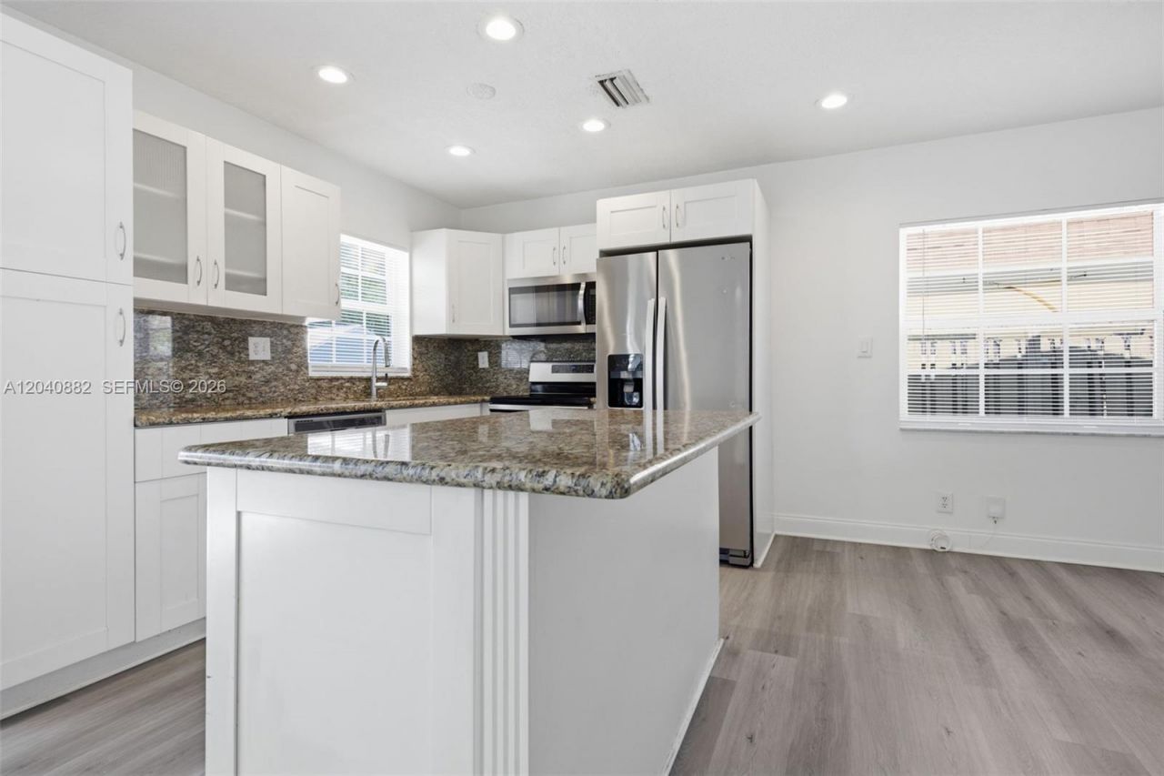 816 Johnson St , Hollywood, FL 33019 Photo