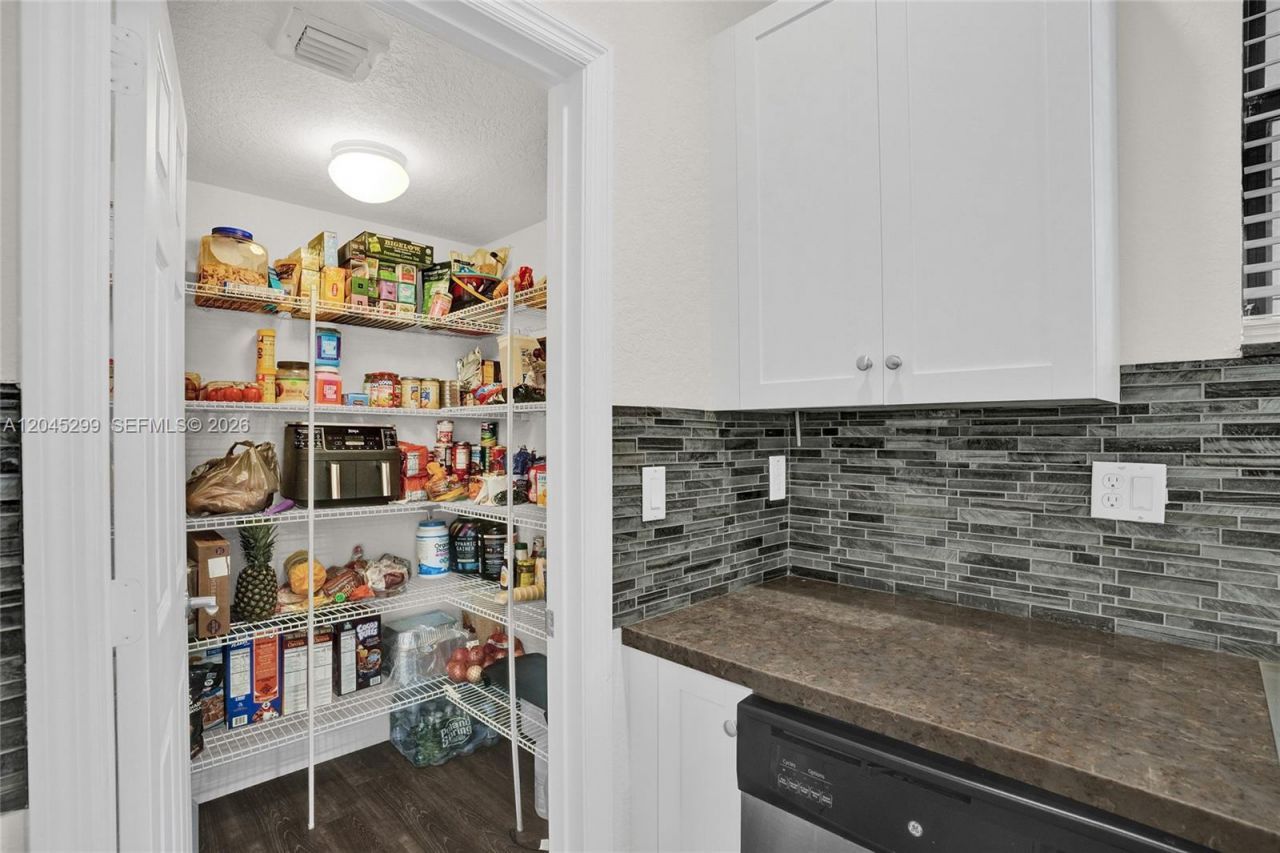 2502 NE 1st St , Homestead, FL 33033 Photo
