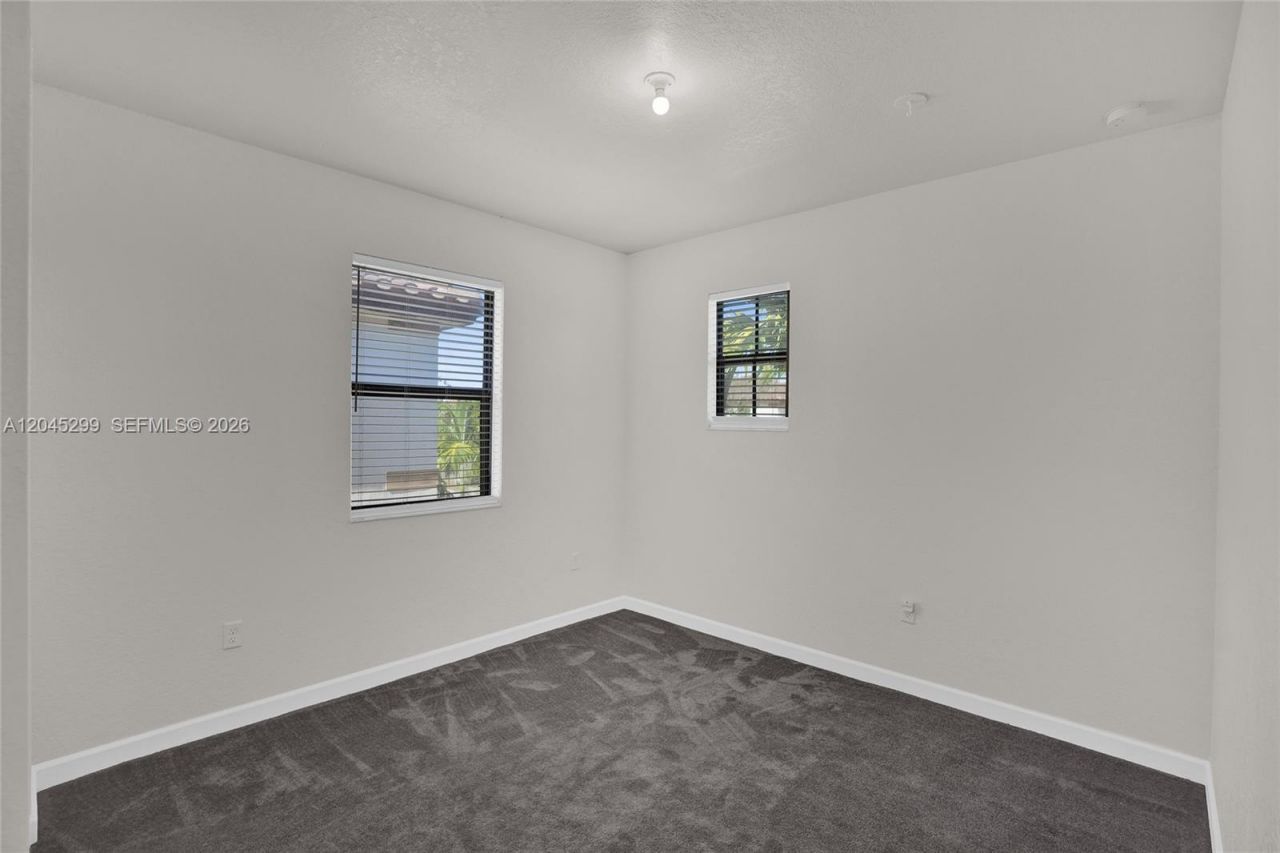 2502 NE 1st St , Homestead, FL 33033 Photo